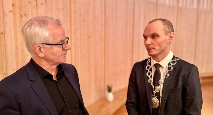 Bilde av avtroppende direktør og Bardu kommunes ordfører Bilde av avtroppende direktør og Bardu kommunes ordfører